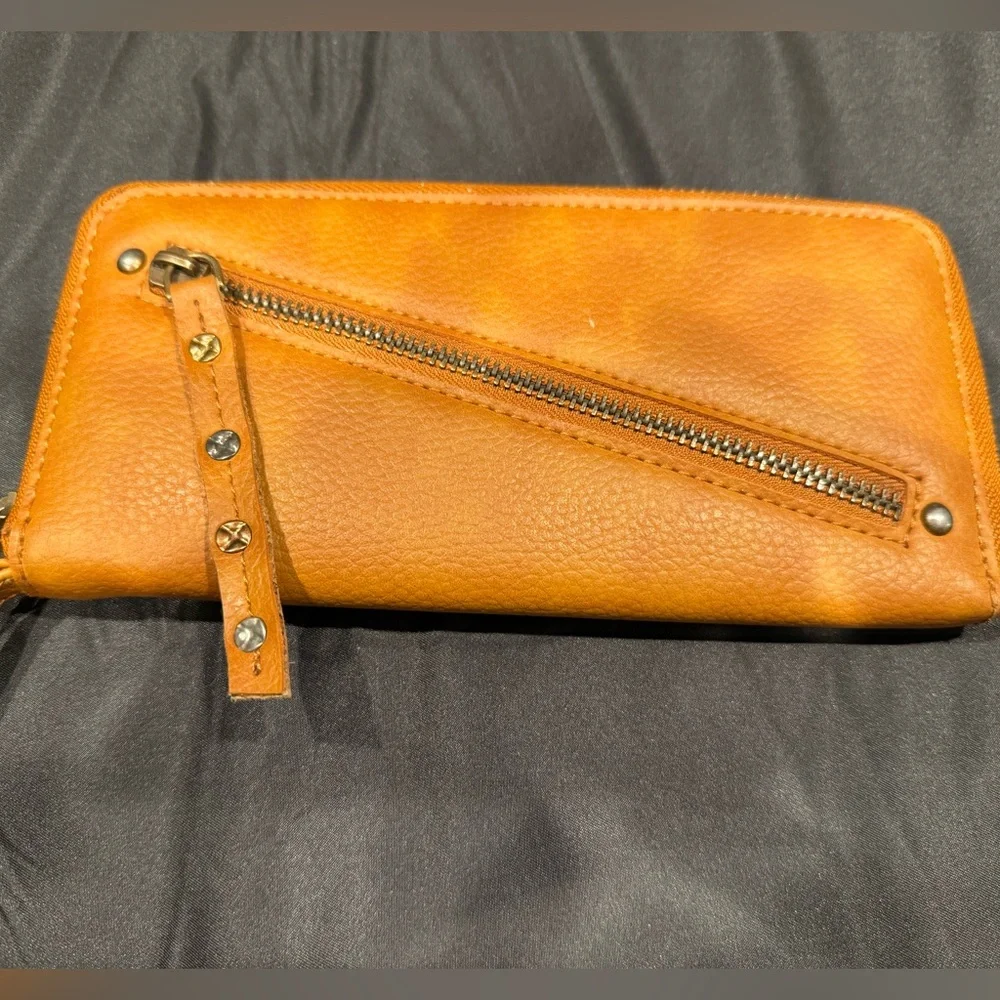 Free People Wallet Zip Around Wristlet Vegan Leather Brown 8"x4" - Picture 2 of 16